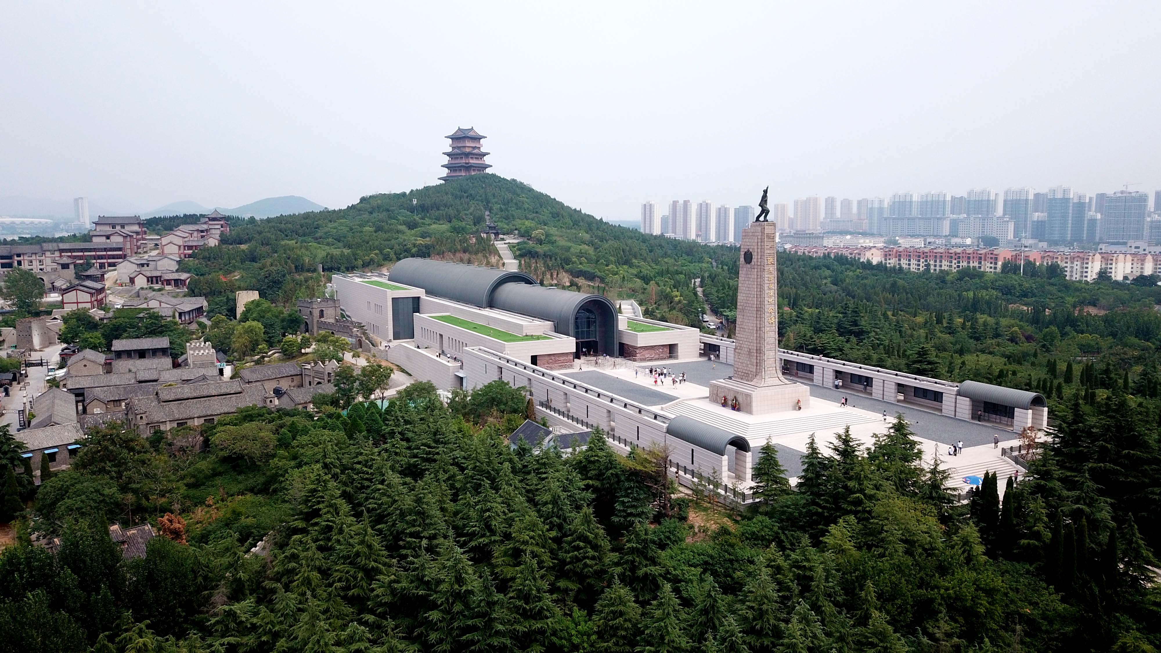 铁道游击队纪念馆里接受红色洗礼