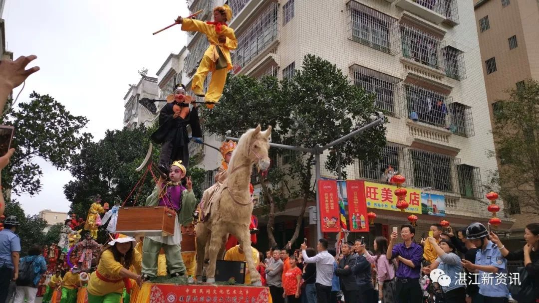 湛江赤坎百姓村年例大巡游盛典,百人穿令箭,飘色,精彩纷呈