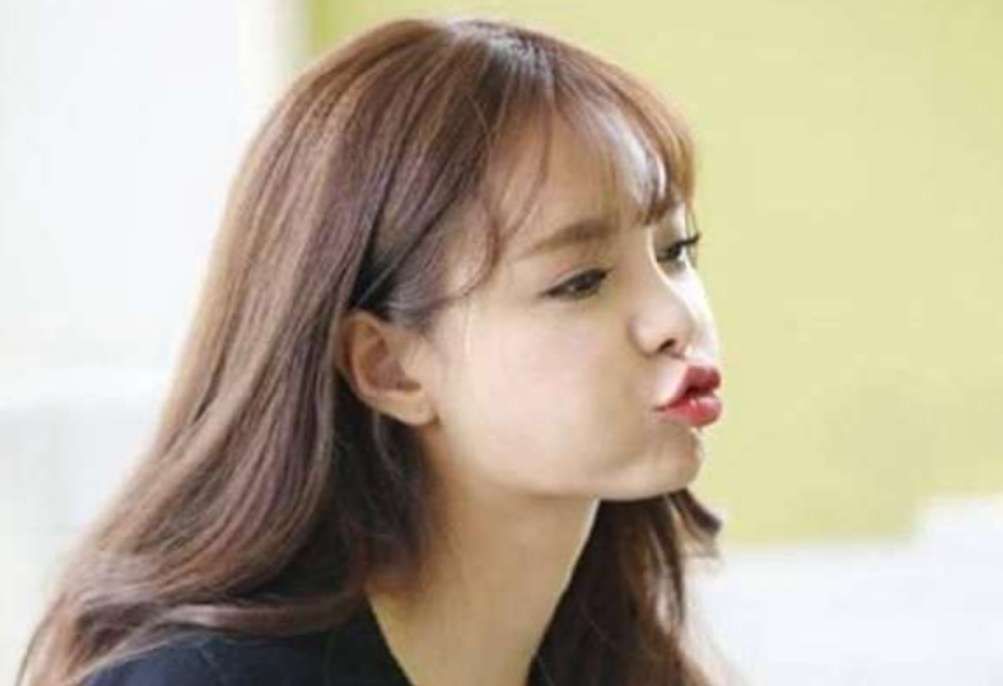 六大明星金鱼嘴:赵丽颖可爱,邓紫棋吓人,第一想亲亲的冲动