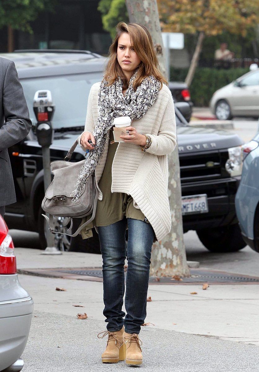 杰西卡·阿尔芭街拍