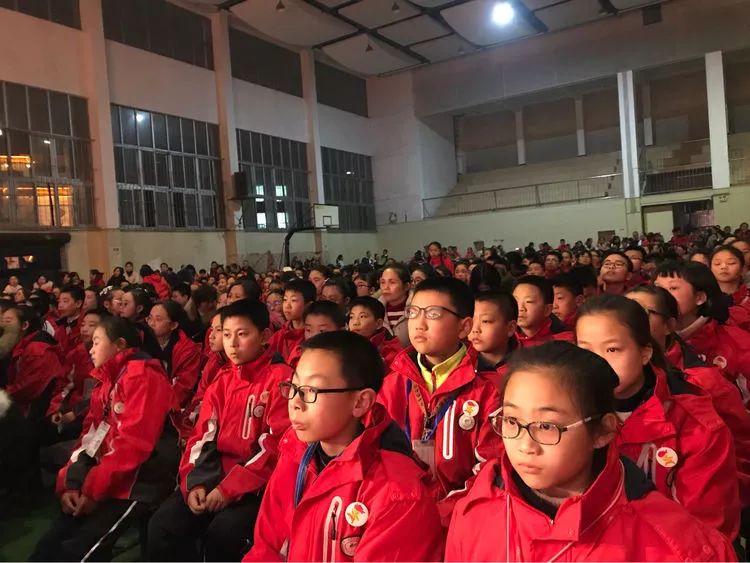 隆昌一中——沐改革春风诵时代风彩