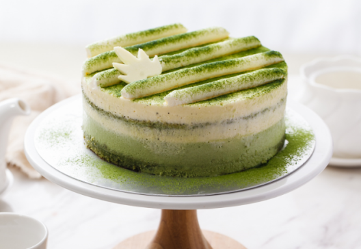 抹茶红豆慕斯蛋糕,口感绵软细腻,炎炎夏日为你带去一丝清凉