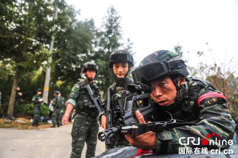 直击雪豹突击队新作战单元"魔鬼周"(组图)