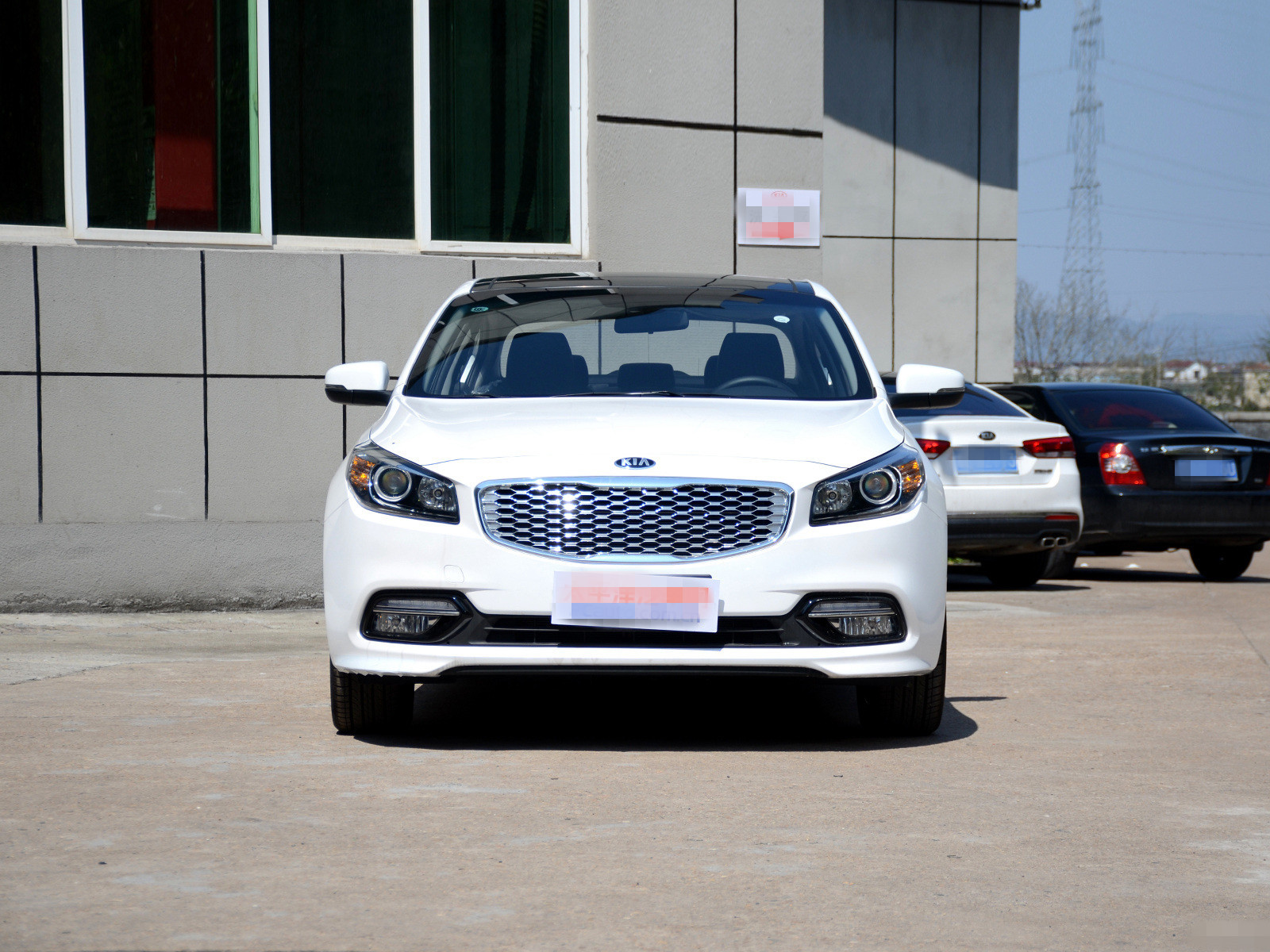 对起亚k4外观和内饰的品鉴