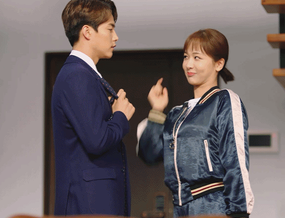 马天宇杨紫拍吻戏,导演喊卡后马天宇立马吐口水,杨紫气到翻白眼