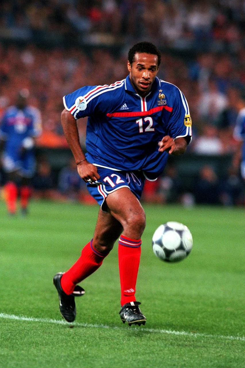 传奇球星亨利想再次成为足球主教练.