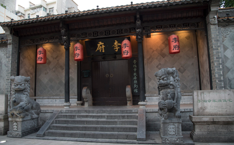 妹妹因为天花没人要,最后嫁给了哥哥,生下的儿子载入史册