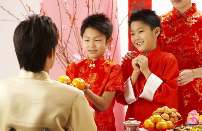 30年前春节老照片,年味浓郁,走亲戚拜年乐趣多,现在年味却淡了