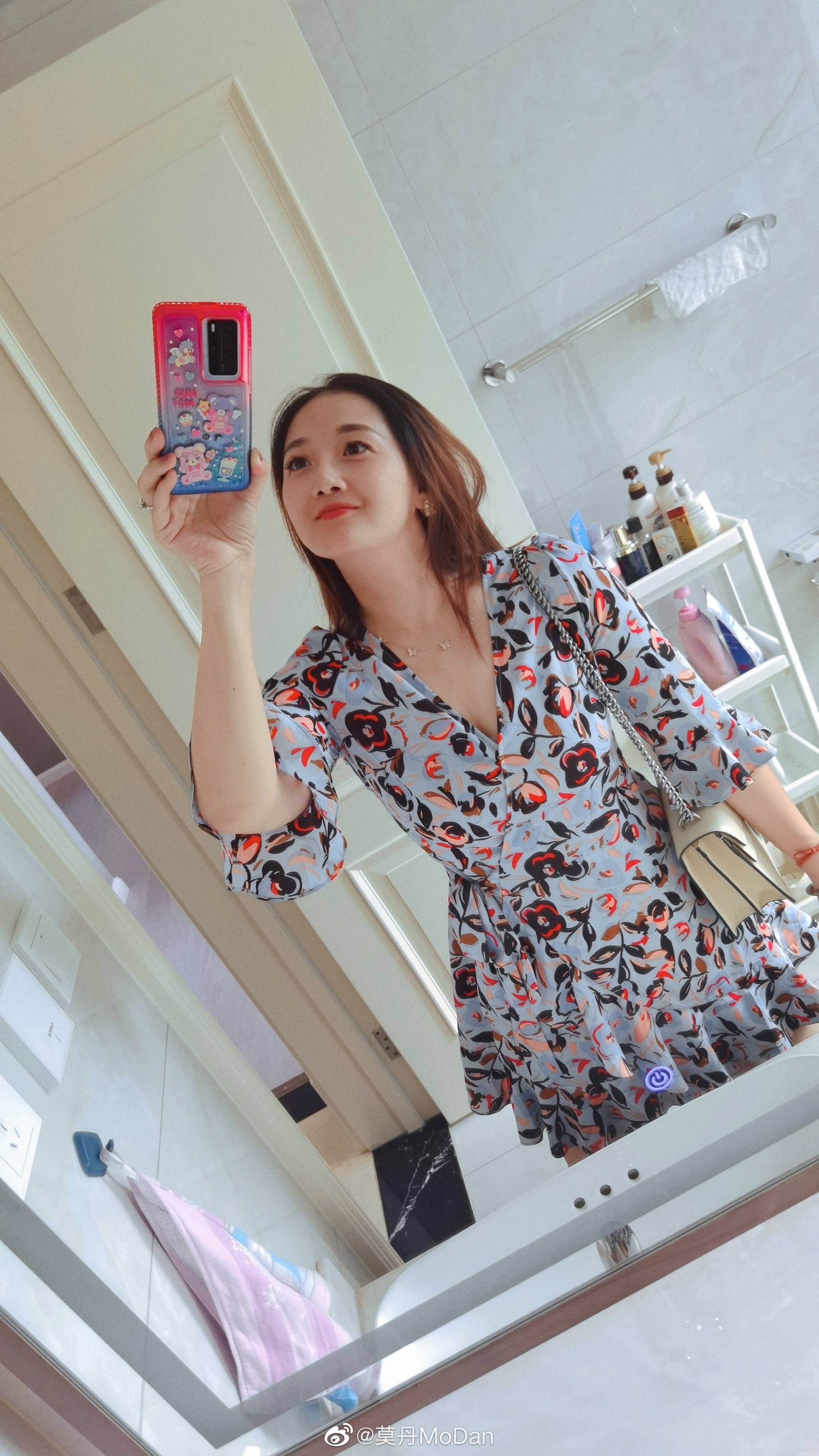 乔杉妻子莫丹瘦身成功身材完美乍看似全智贤