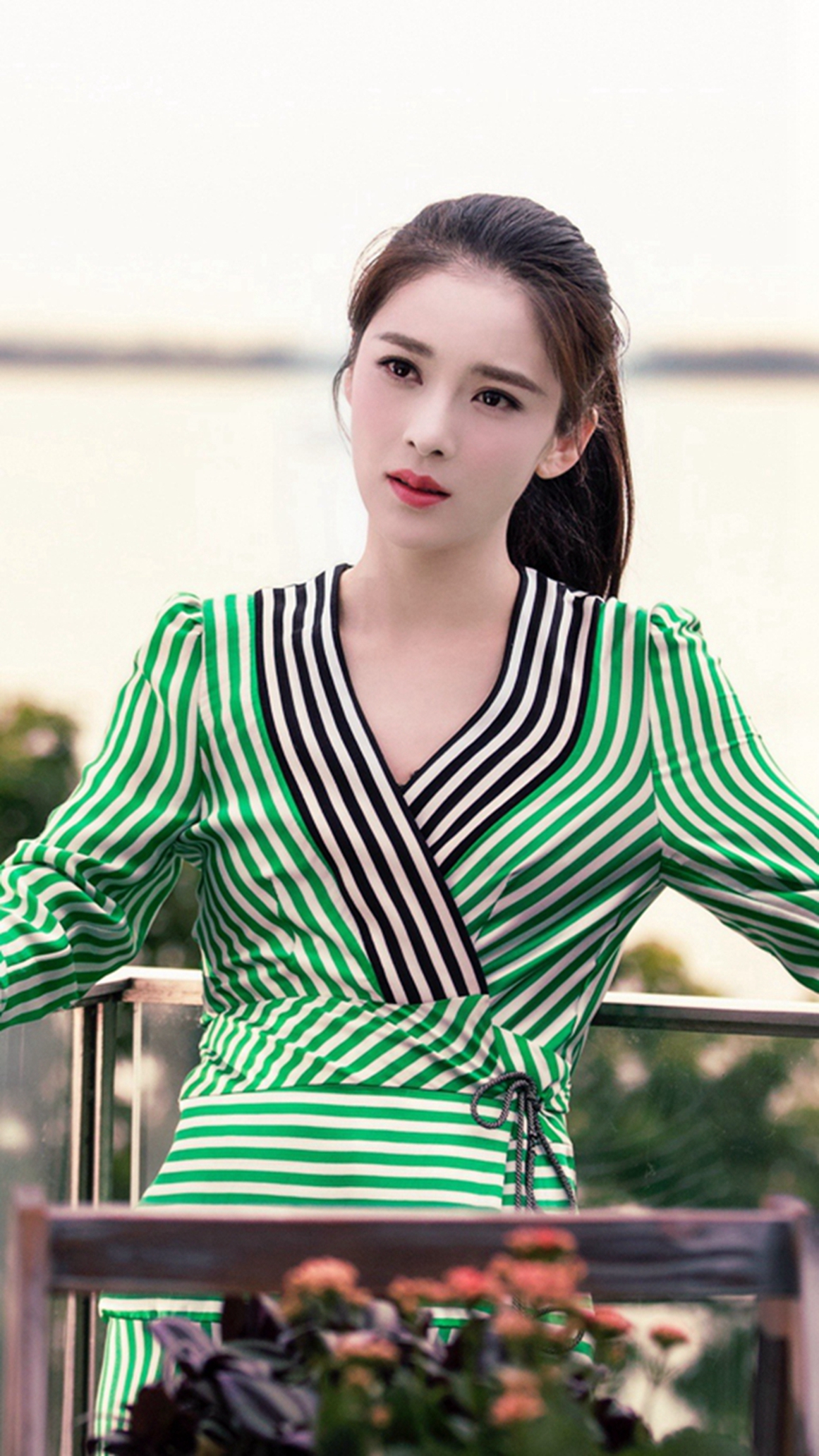 女神赵樱子,优雅精致脸蛋,给人一种怦然心动的感觉!