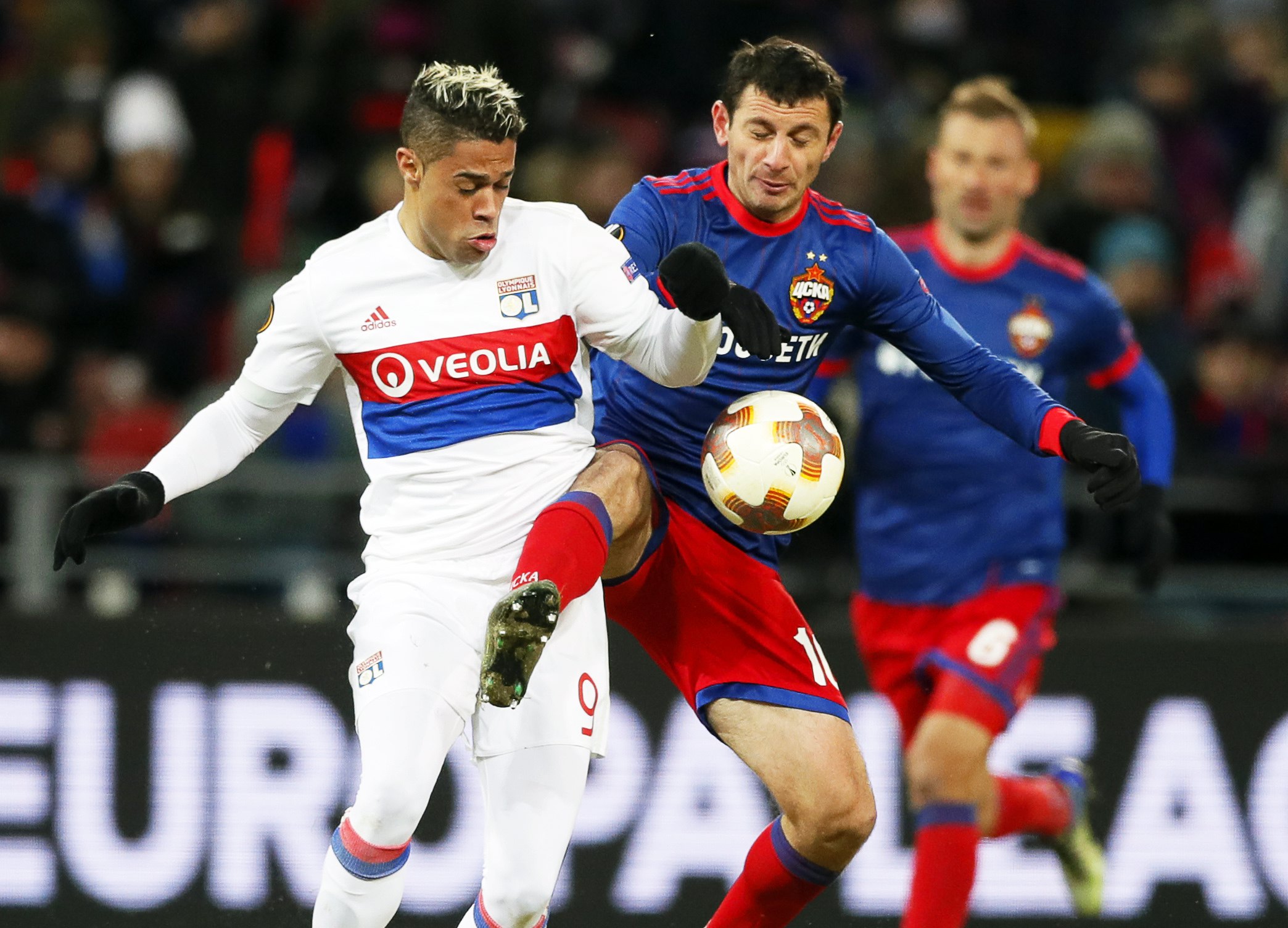 足球——欧罗巴联赛:里昂胜莫斯科中央陆军[1]