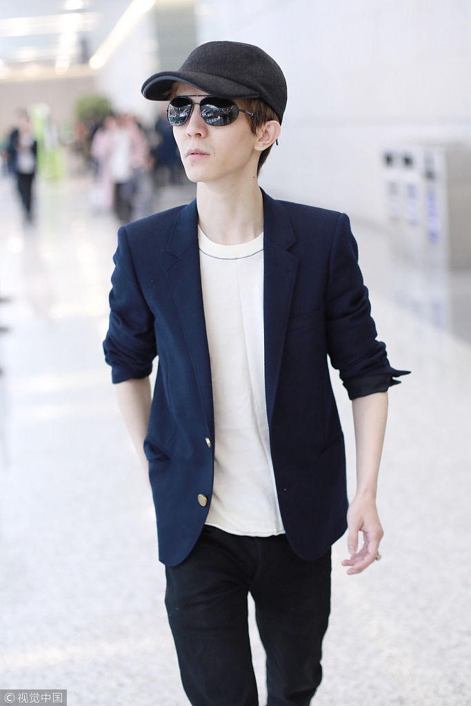 2019年3月31日,上海,郭敬明现身机场.	 图片来源:3月boy/视觉中国