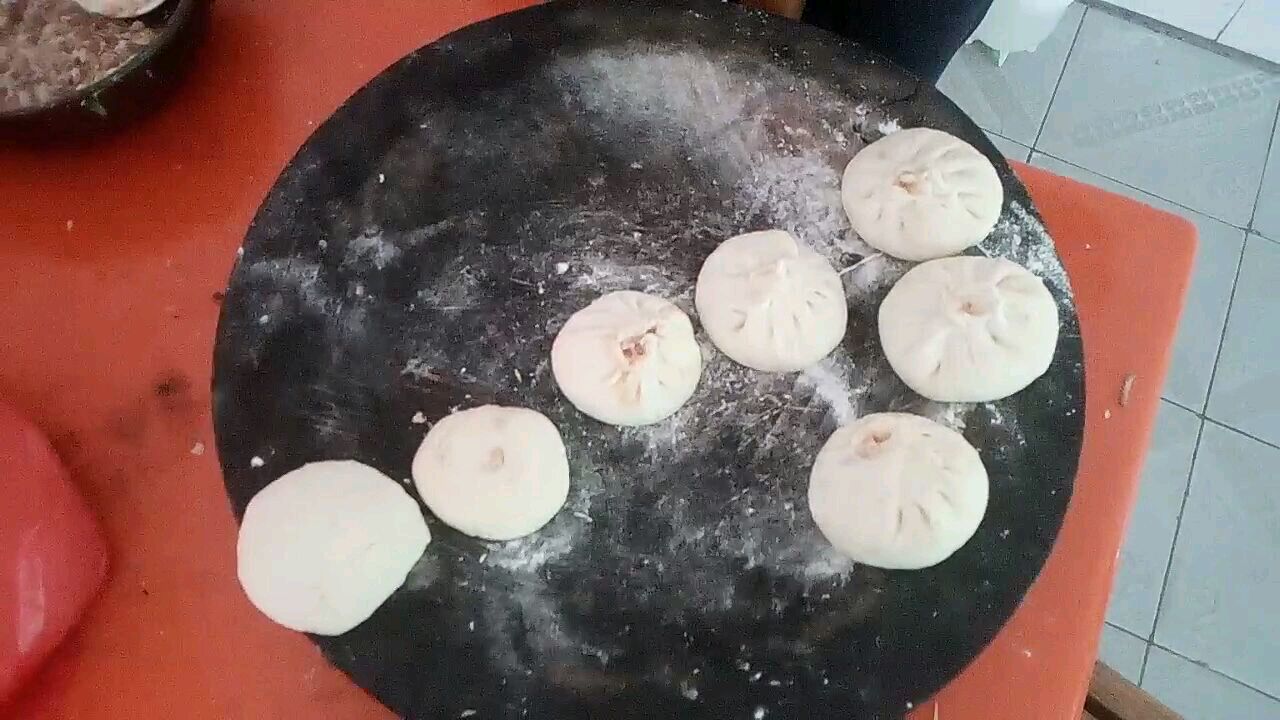 早上做的米粉包子