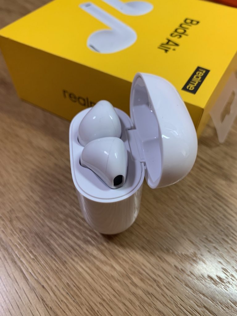 年轻人的无线蓝牙耳机:realme 真我 buds air 优雅登场