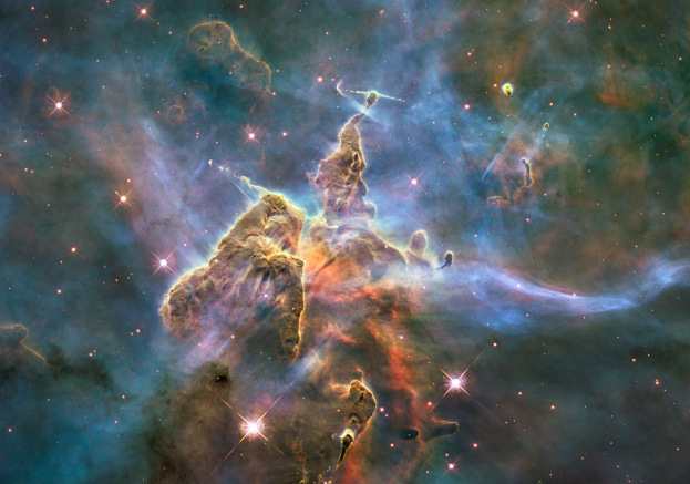 宇宙:发光的宇宙星云