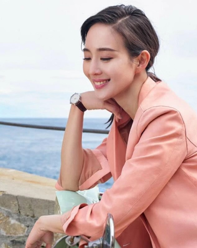 邱泽承认与张钧甯恋情,网友:正在追求,请求祝福?貌似有点耳熟