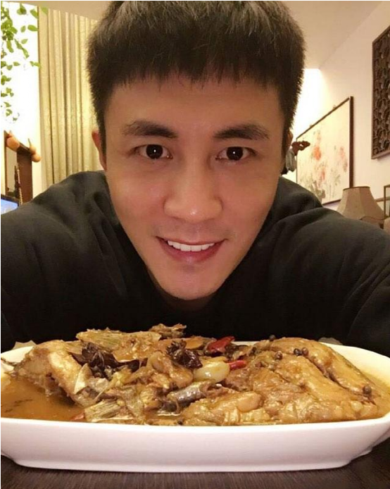 带你看看杜淳住的豪宅,墙面只刷了大白墙,一看生活就很节俭