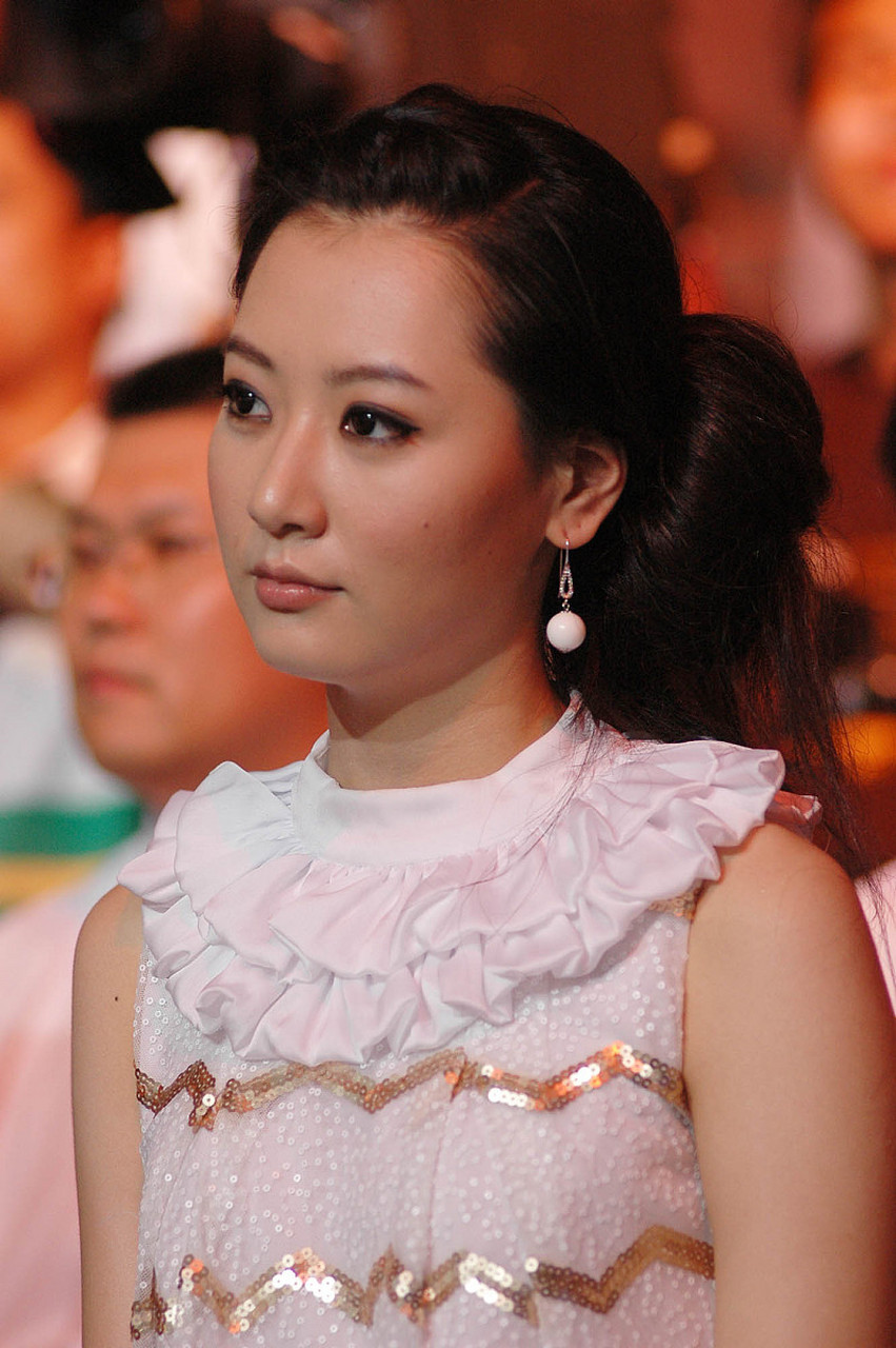 白冰(michelle),原名陈东,1986年5月2日出生于陕西省西安市,中国内地