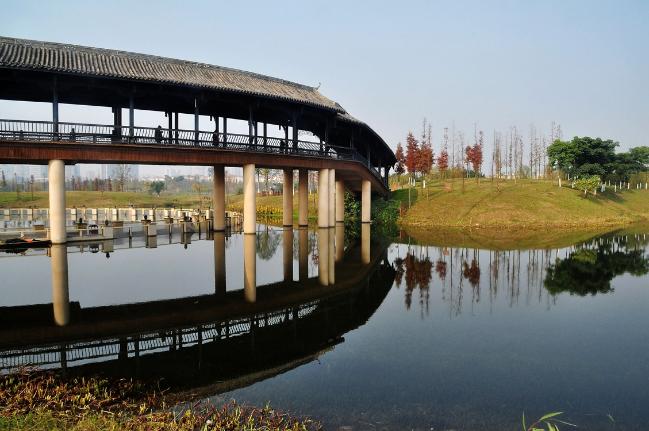 望月台沉水步道景色如画,你去过吗? 景区的建筑物.