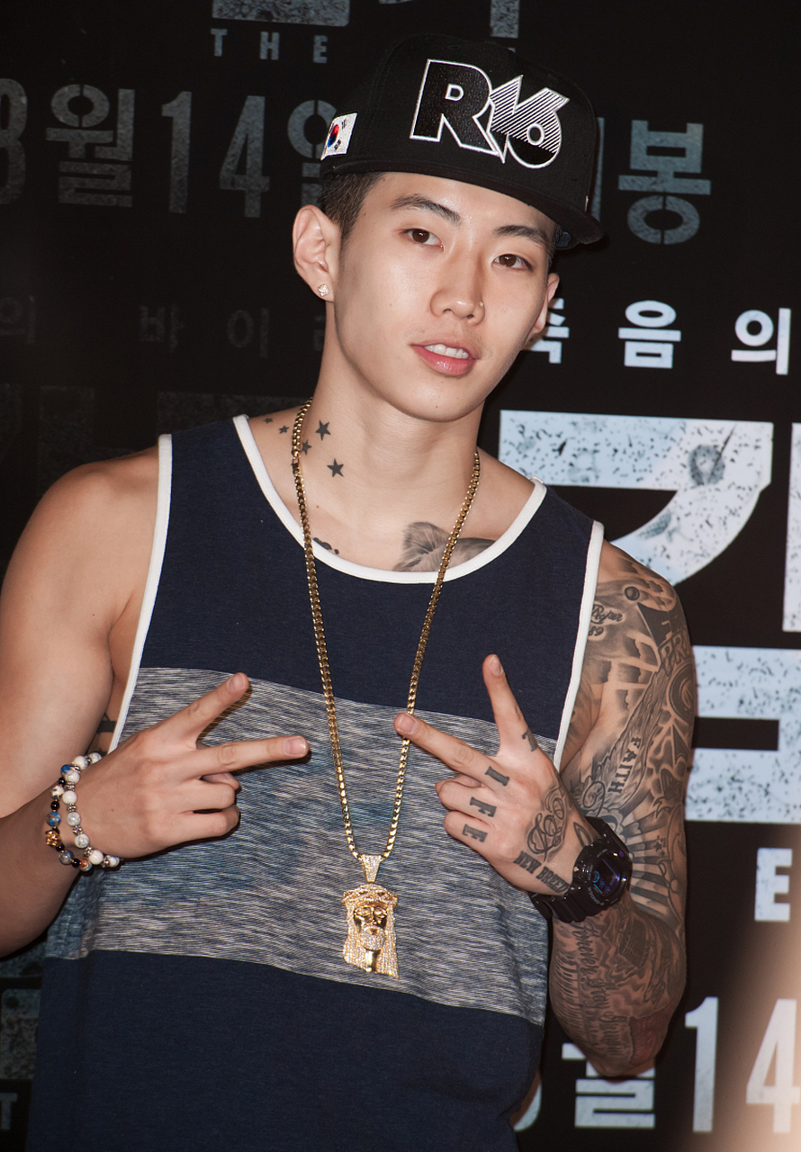 朴宰范上海演出要求女性化妆入场