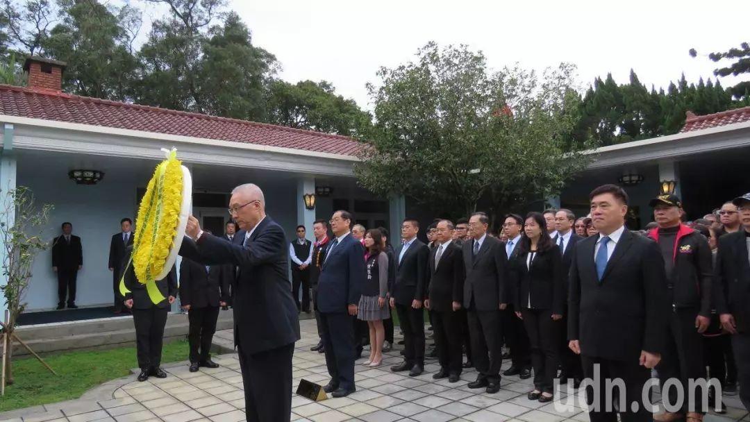 国民党纪念蒋经国逝世31周年谒陵蒋万安罕见缺席,称与蒋家仅是血缘