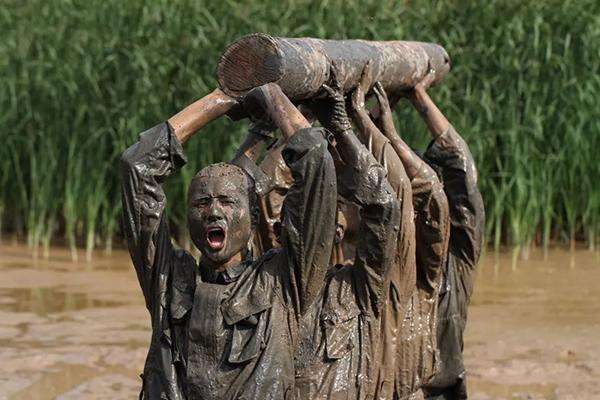 特种部队魔鬼训练周有多残酷?想当特种兵的来看看,别傻傻不知道