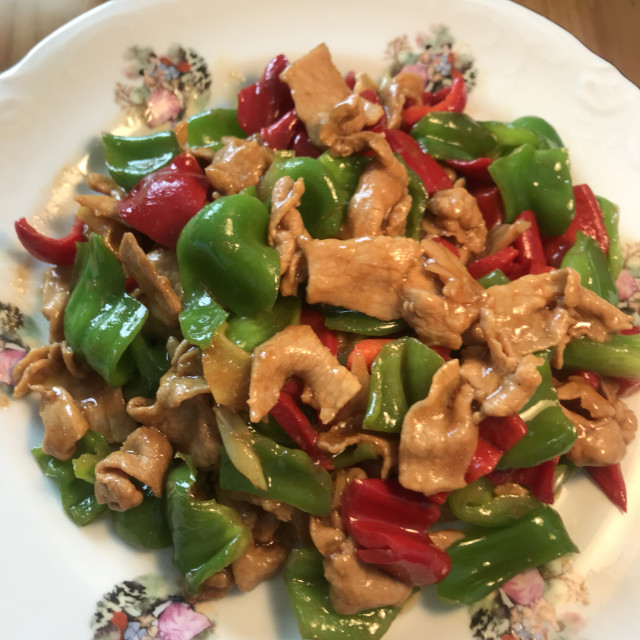 麻椒炒肉片,又香又入味,下饭一级棒的