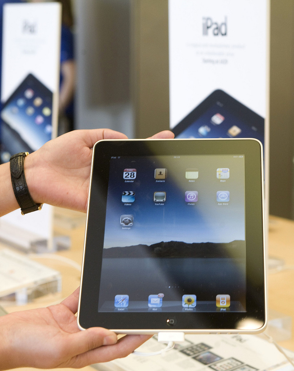 mediapad10link是华为推出的多媒体连接软件,用于设备间无缝连接和