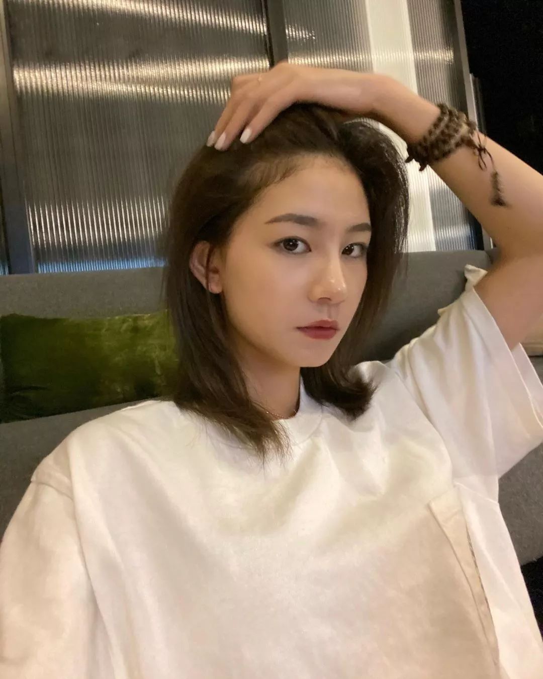 李兰迪的发型好显脸大这3款时髦又显脸小