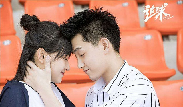 大家都想要《追球》里的厉圣学长,而我却只想要乐冬冬这样的闺蜜