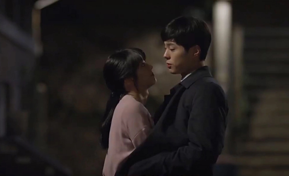 5部韩剧经典「大衣抱」!池昌旭,李敏镐牢牢圈住女主角!