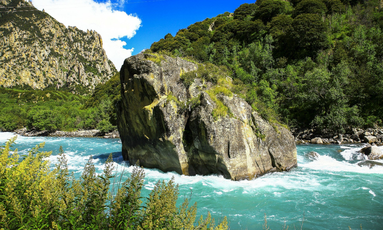 中国最长高原河流,世界海拔最高大河之一,发源于喜马拉雅山北麓