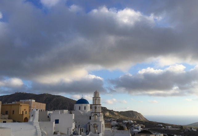 圣岛6大不可错过的景点,值得一游! 最高点—皮尔戈斯.