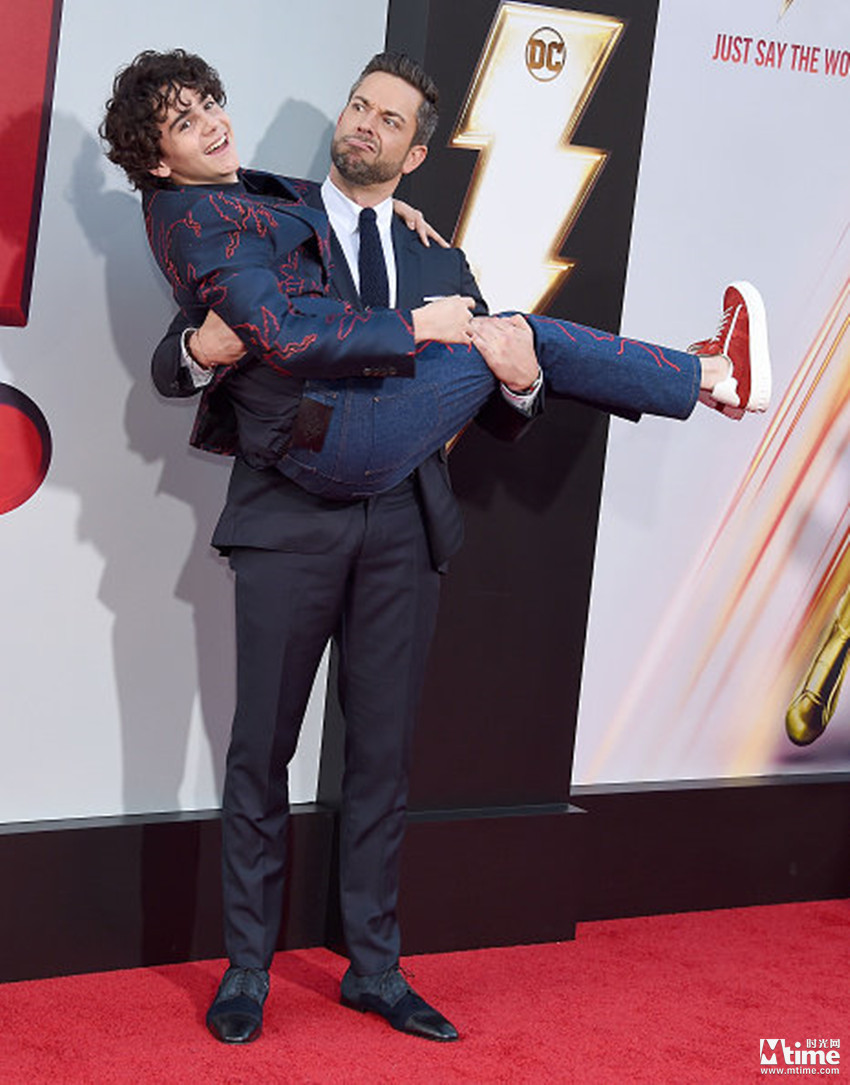 《雷霆沙赞!》主演亚瑟·安其