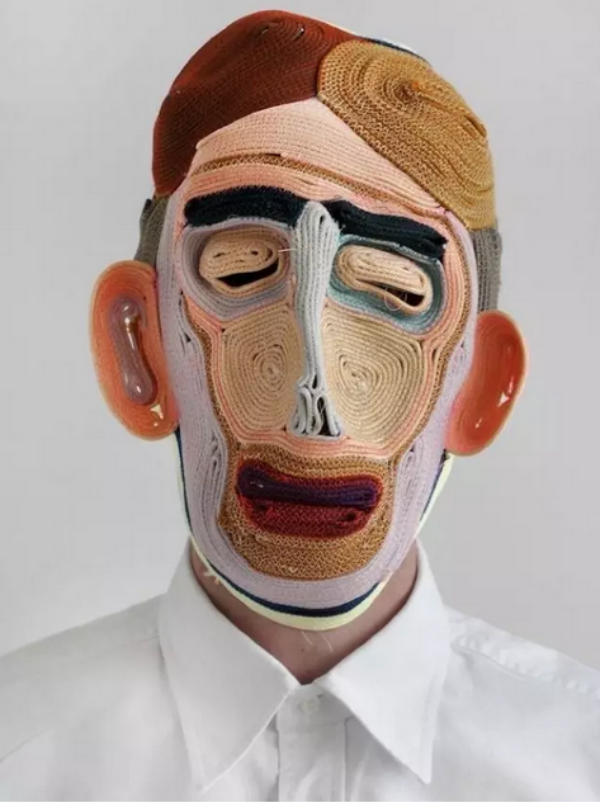 塔罗占卜:凭感觉选出一眼就让你害怕的面具,测你性格最大的缺点