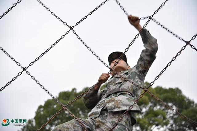 走好準軍官