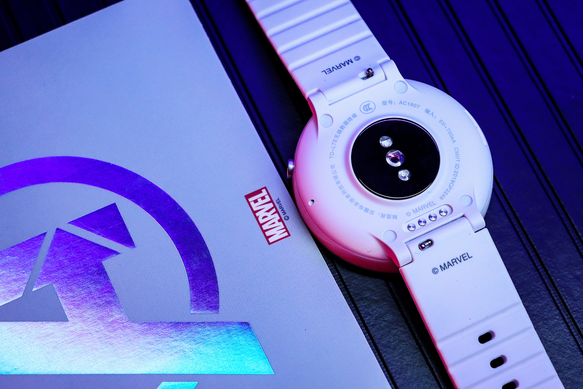 漫威迷首选 华米amazfit智能手表2复仇者联盟限量款图赏