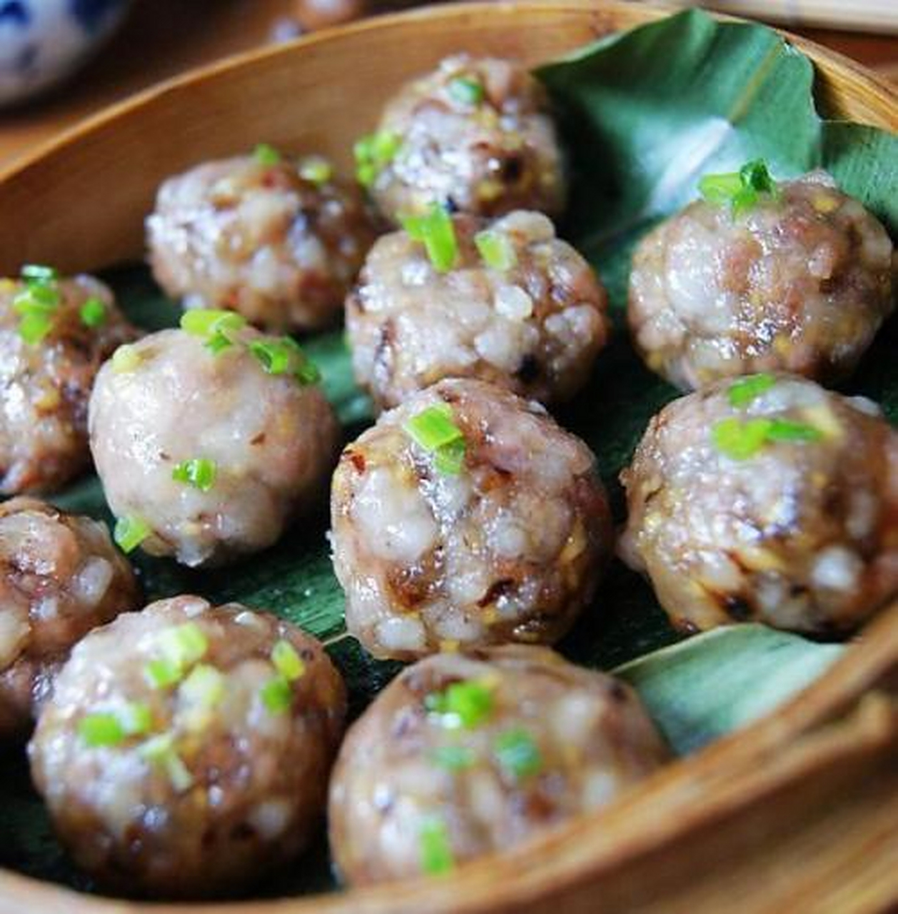 葛粉圆子是石台县风味小吃.