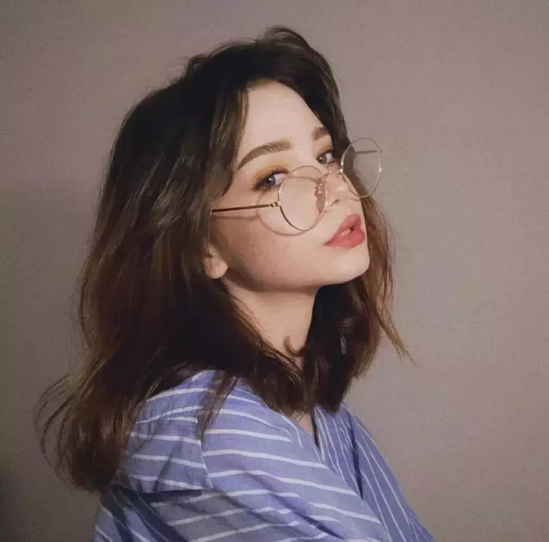 欧美头像丨"时间是一只藏在黑暗中的温柔的手"