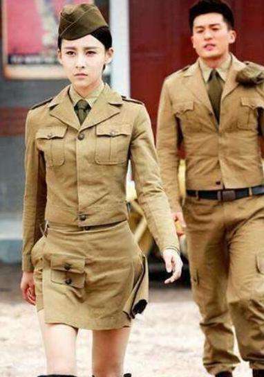 抗日神剧又现雷点,国军女兵穿超短裙,她们穷得没裤子穿了?