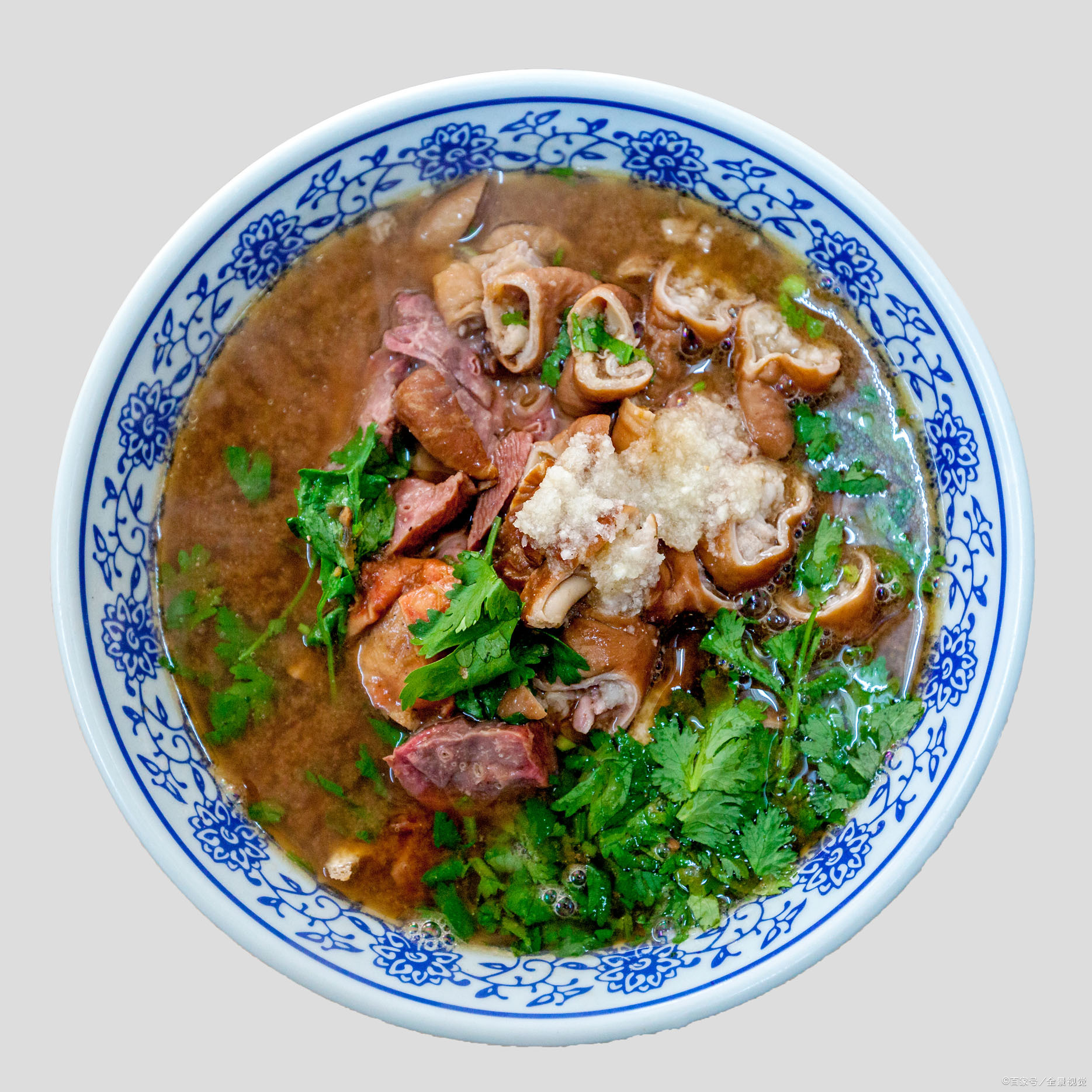 真没想到,在六环外的房山窦店镇还能吃到正宗的老北京卤煮