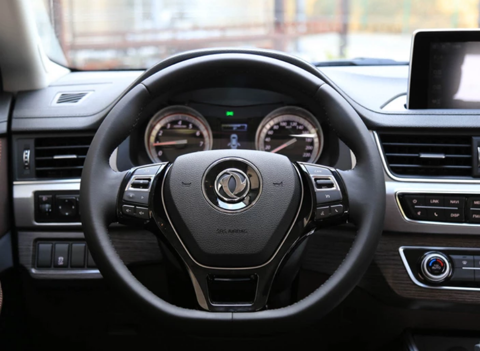 这款设计年轻时尚,圆润饱满,不失大气的东风风行-景逸x5