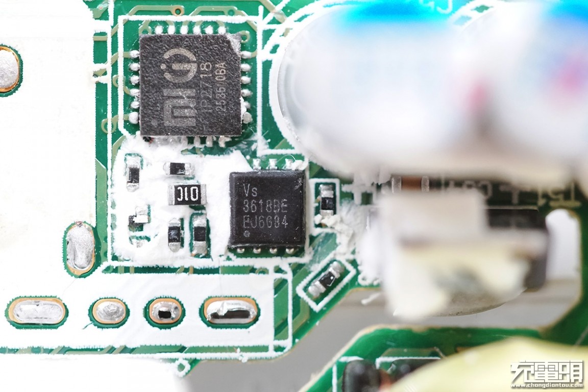 拆解报告:小米原装30w快充充电器mdy-11-ef