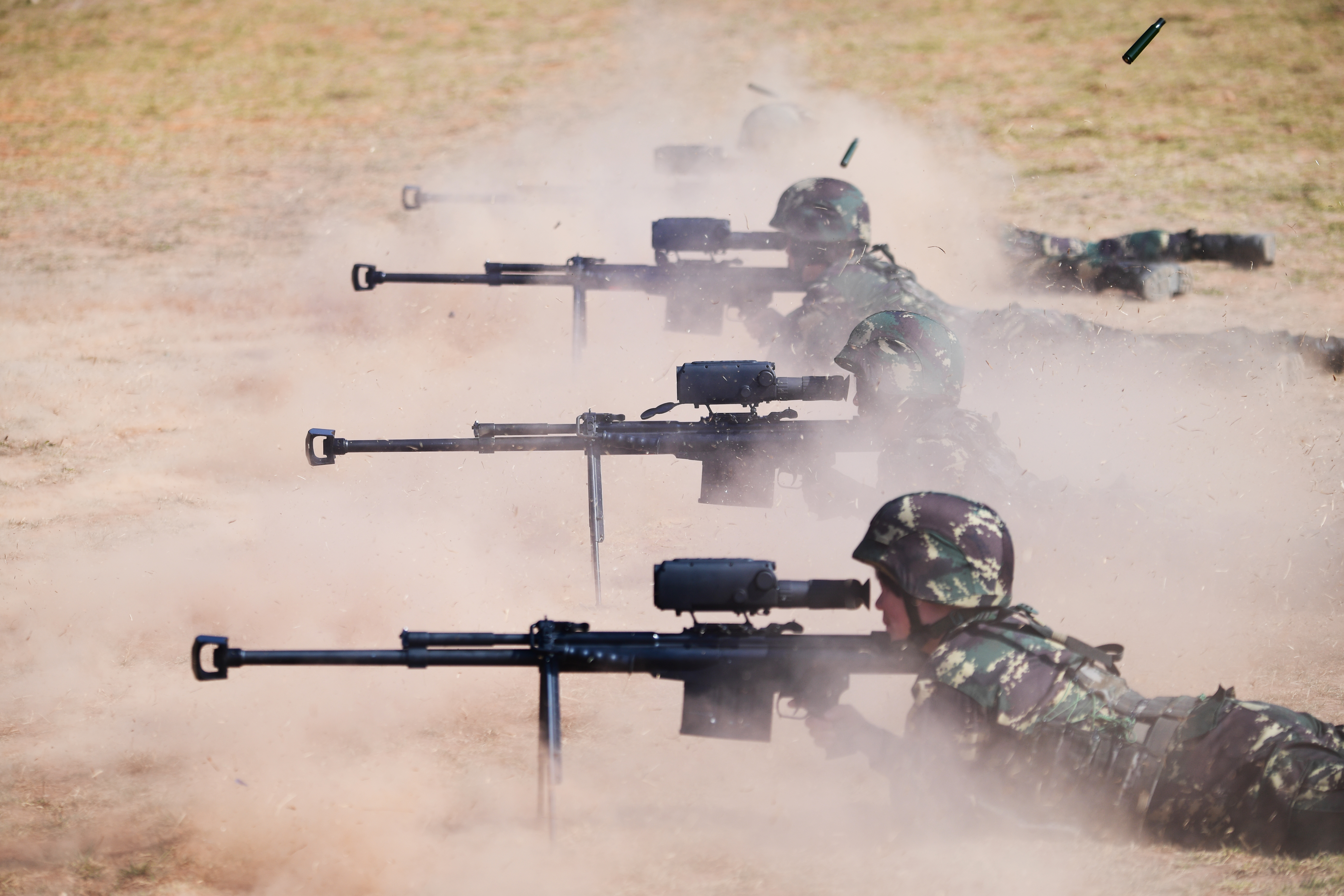 (图文互动)(3)阳光下演绎别样芳华——陆军第75集团