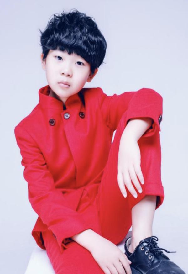 《你迟到的许多年》热播 00后童星王天泽初见少年模样