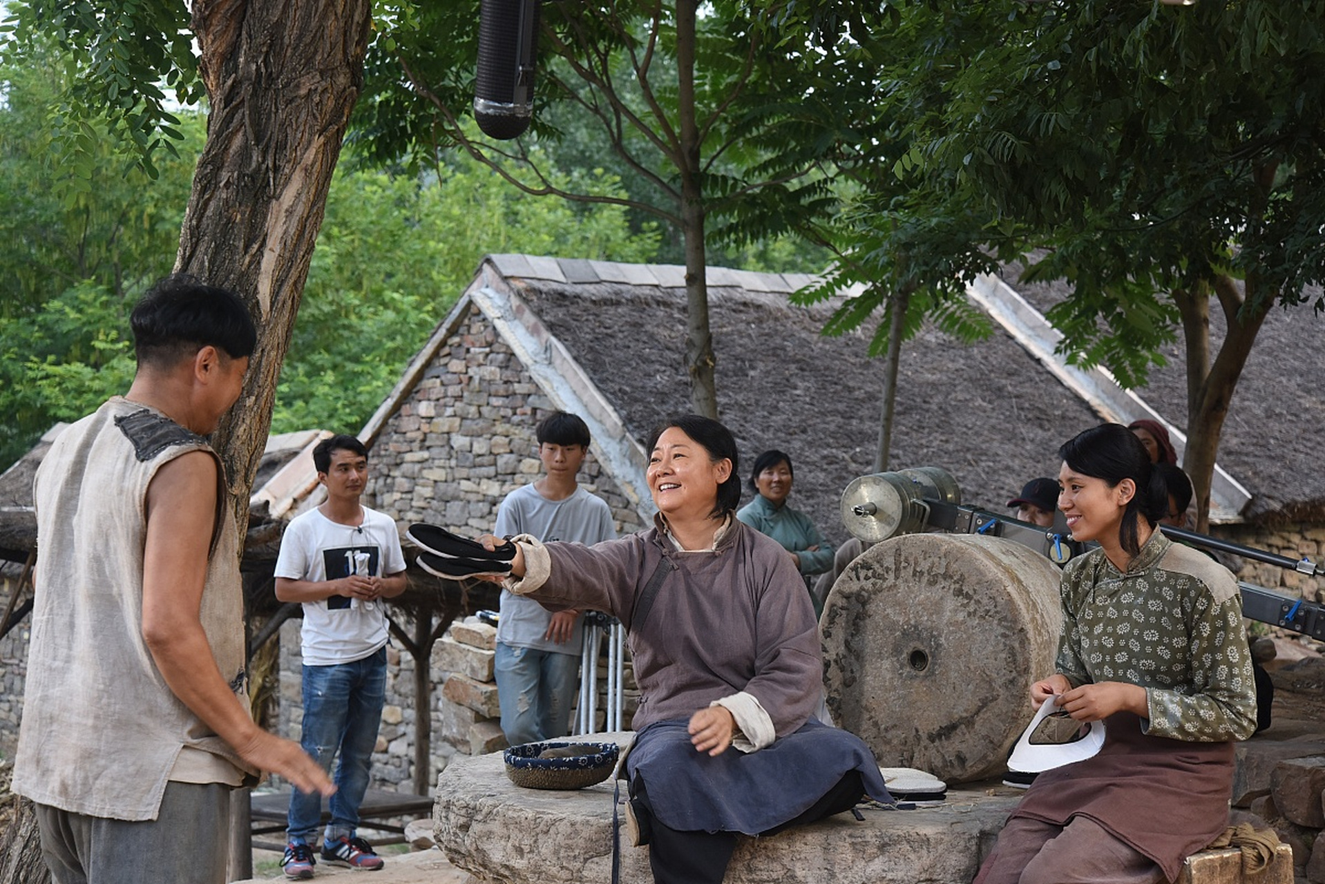 夏日生活创作季# 《半碗村传奇》是一部温馨感人的家庭喜剧电影,绞鲻