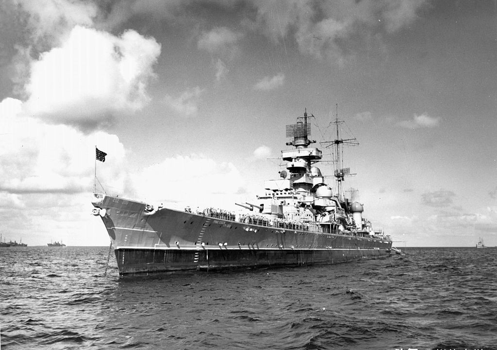 方面的帮助,提出购买德国正在建造中的三艘希佩尔海军上将级重巡洋舰