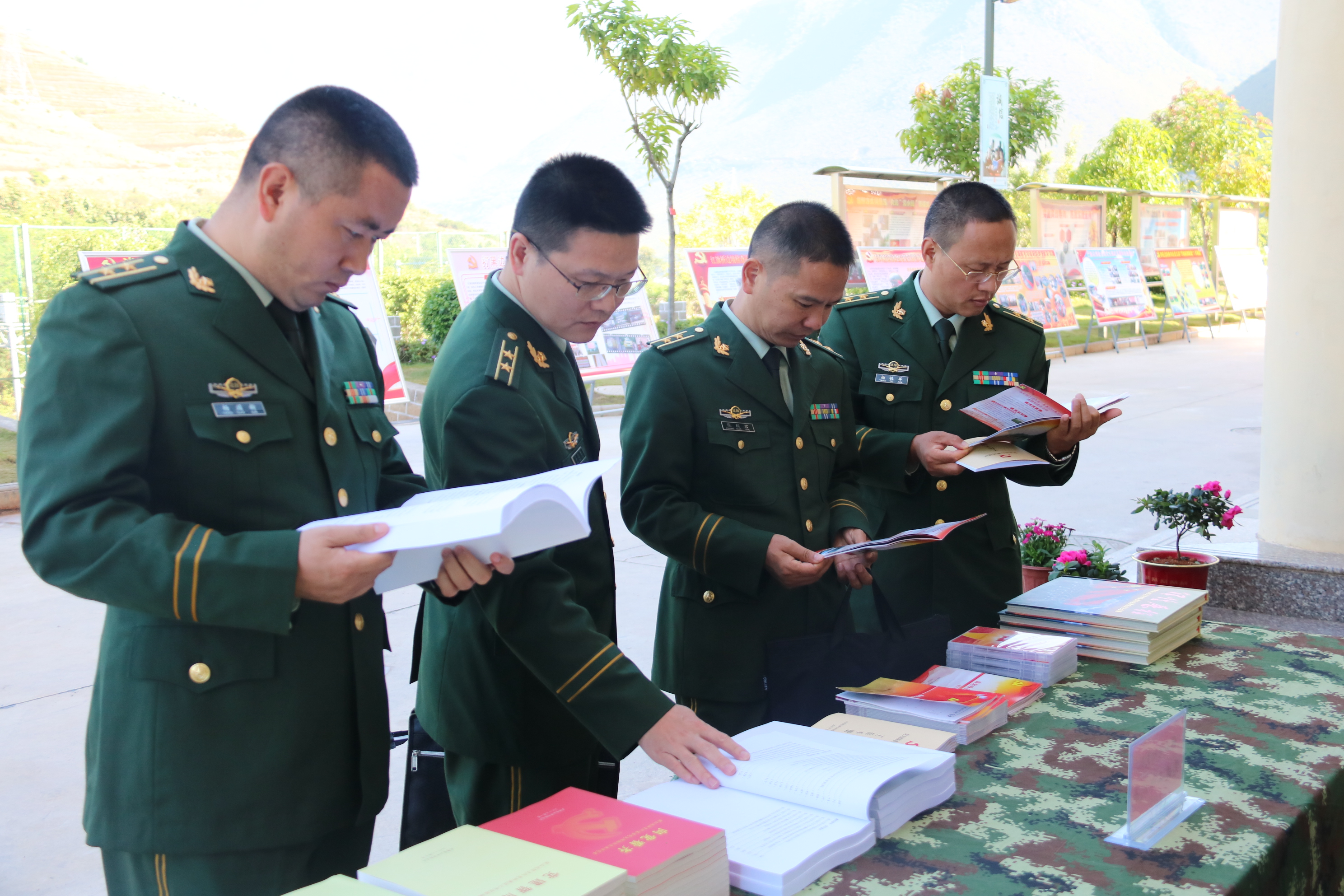 保山市公安边防支队召开新时代基层党组织建设现场会