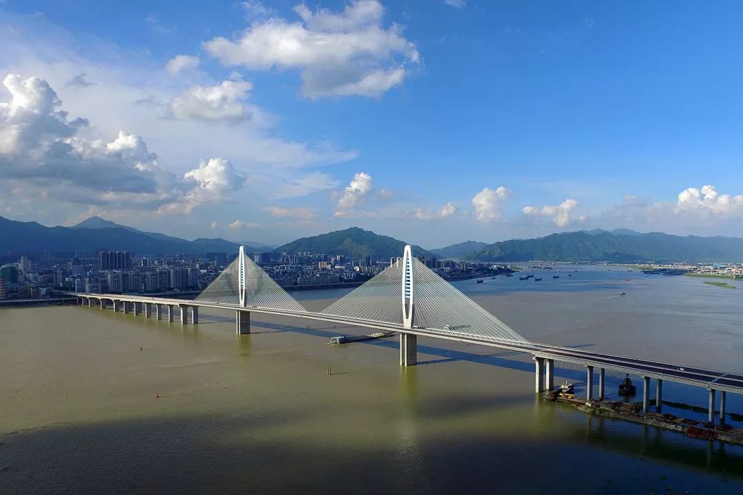 肇庆变幻时,让你笑着流泪!