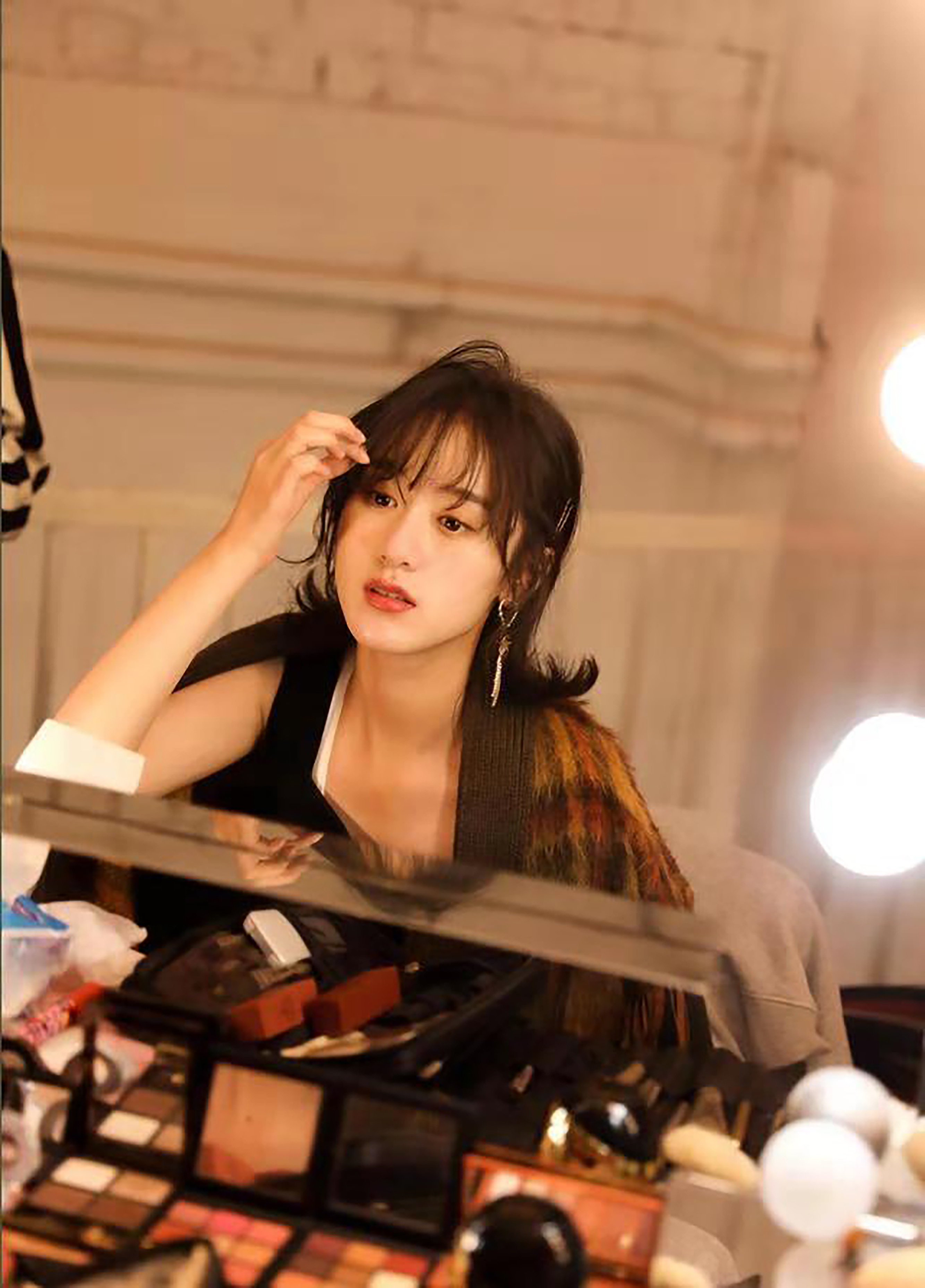 袁冰研剪了波波头短发,这发型美呆了,看了也想剪短发